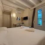 Garden Lodge
