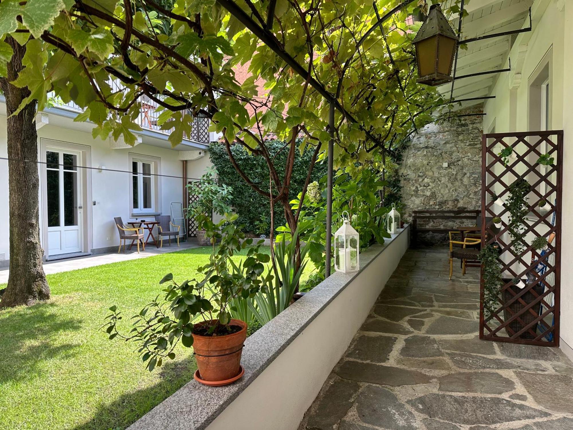 Apartment Garden *